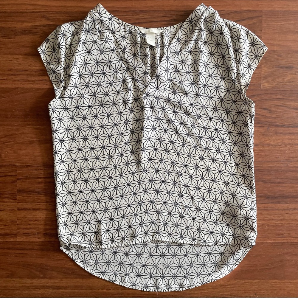 H&M Tunic Style Printed V-neck Top